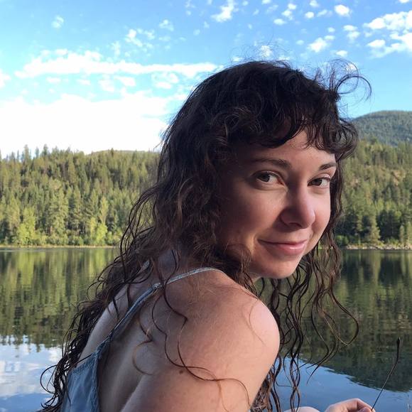 Meet your Posher, Alana - Picture 1 of 1